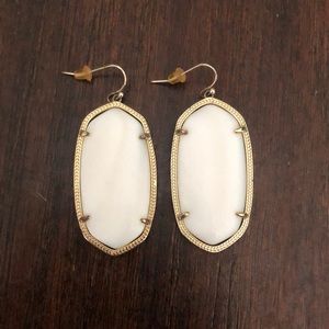 KENDRA SCOTT WHITE DANIELLE EARRINGS